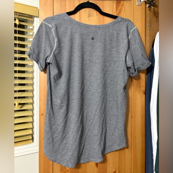 lululemon athletica Black and White Striped V-Neck Tee - Picture 2 of 2